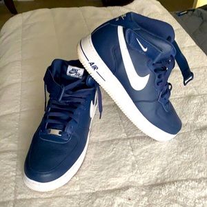 Men’s size 13 Nike air navy blue and white